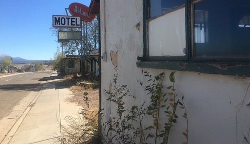 Hi Times at the Hi-Line Motel | Ash Fork has seen better one… | Flickr