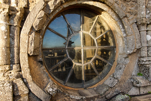 galicia santiagodecompostela cubiertas santiago catedral cathedral oculus oculo reflejos reflection ronde circle sunset architecture arquitectura ventana windows