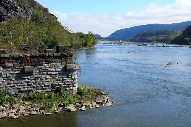 Where the Potomac & Shenandoah Rivers Meet
