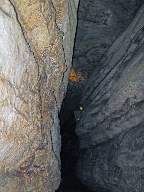 Canyon passage (Boone Avenue, Mammoth Cave, Kentucky, USA) 1