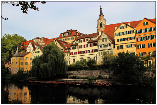 Tübingen am Neckar - inklusive Stocherkahnfahrer