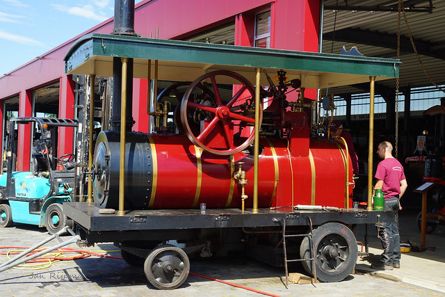 De stoom locomobile, deze is nu te bewonderen op het MEC museum,  onder stoom gebracht door onze geweldige machinist Roel!