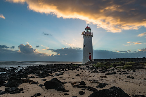 sunrise port fairy lighthouse griffiths island victoria australia