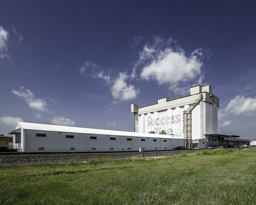2016 april h5d50c harriscounty hasselblad houston silos texas thesilosonsawyer usa unitedstatesofamerica architecture building commercialphotography exterior fineart fineartphotography historic image landmark old photo photograph photographer photography f22 mabrycampbell june 2012 june172012 201206171391 85mm ¹⁄₈₀₀sec 100 ef85mmf18usm fav10