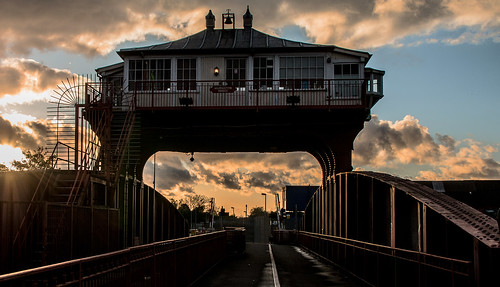 wilmington bridge swingbridge hull riverhull crossing railway disused cabin timber iron sunset evening silhouette glint reflection clouds sydyoung sydpix