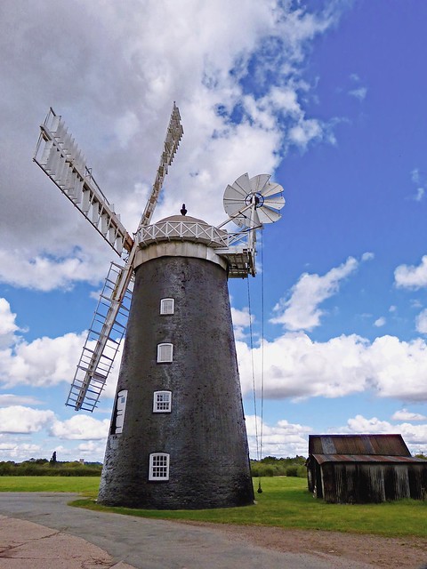 Pakenham Windmill (1)