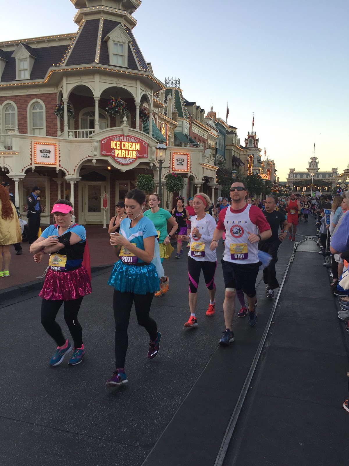2016_TT_Disneyland Half Marathon 60