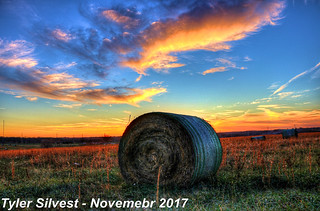 4/5 Fall Sunset over Western Olathe, KS 11-23-17