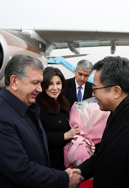 Mirziyoyev_Uzbekistan_President_State_Visit_Korea_02