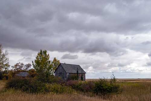prairie alberta nanton canada couttscentreforwesterncanadianheritage landscape clouds storm farm fields rustic farmhouse
