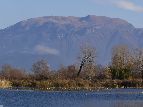 water laguna montagna lombardia italy