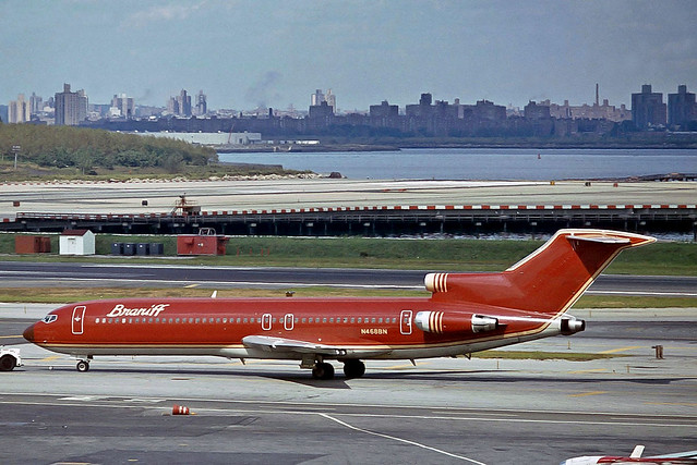 N468BN   Boeing 727-227 [21530] (Braniff Airways) New York-La Guardia~N 16/09/1979