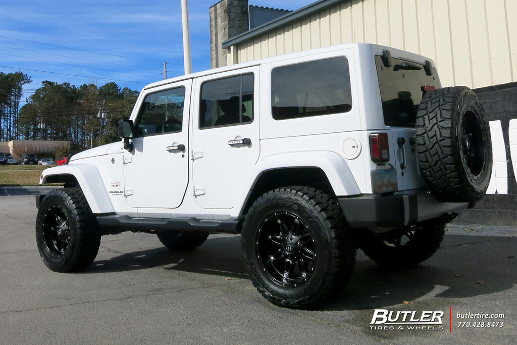 Jeep Wrangler with 20in Fuel Hostage Wheels and Toyo Open Country RT