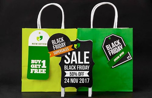 Black Friday happens on 24th of November but at ULearn, we're going to give you a whole week of discounts. If you book a short-term course, you get another one 100% free - either for yourself or a friend! If you book a long-term visa course, non-EU studen