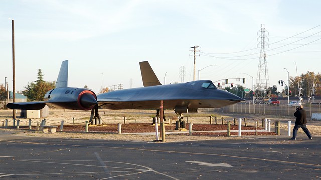 Ian lining up for his photo of the USAF Lockheed SR-71 SR-71 DSC_0394