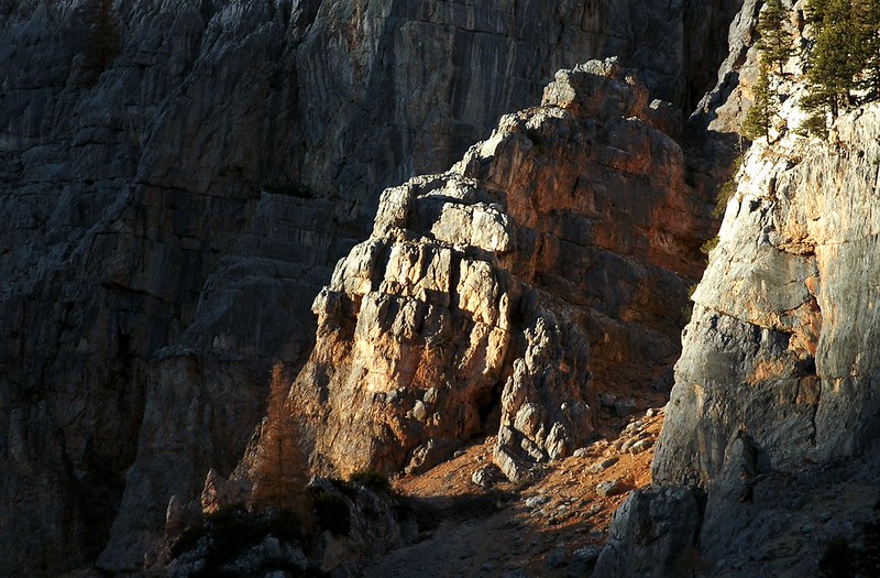 20051029-100F | Felswände im Val Fanes. Dolomiten, Fanes, 29.10.2005