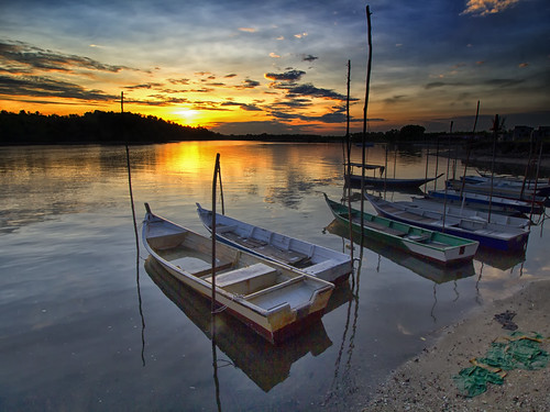 sunrise boats cloud reflection lumut peral perak malaysia travel place trip canon eos700d canoneos700d canonlens 10mm18mm wideangle