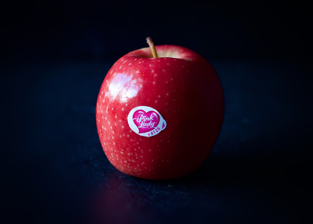 The stunning shiny pink lady apple 🍎! | Beautiful crunchy r… | Flickr