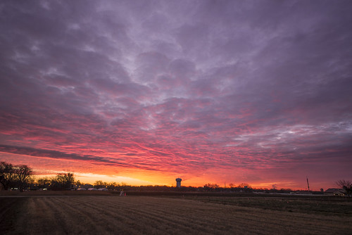 morninglight dawn sunrise field uofm watertower horizon colorful clouds