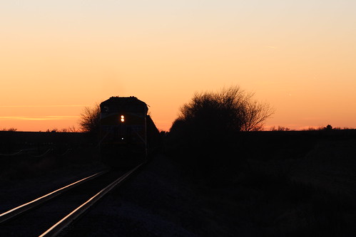 up cp ice dme trains et44c4 sunset twilight lanark illinois