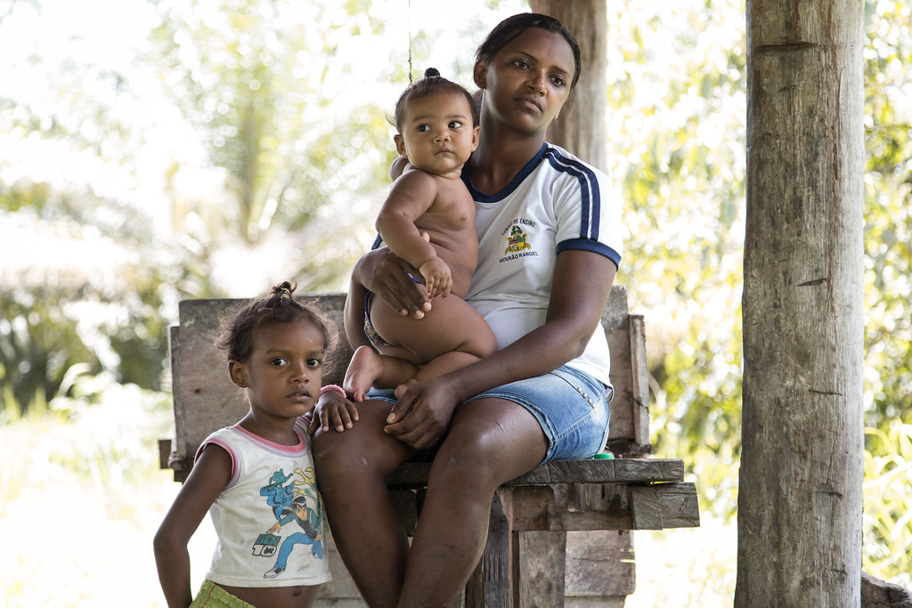 Smallholder's family. Photo by Miguel Pinheiro/CIFOR cifor.org forestsnews.cifor.org If you...