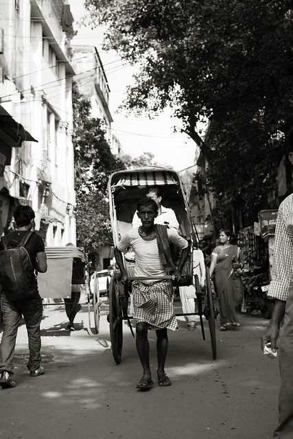 Marginal mobilities of hand-pulled rickshaws and rickshaw-pullers in Kolkata