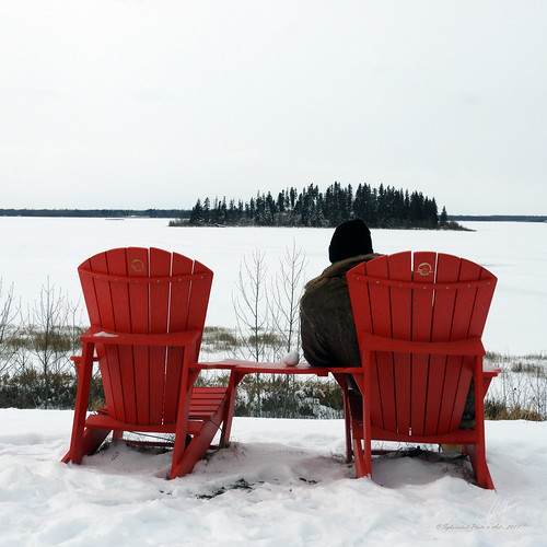 alberta canada lake life peace ponder quiet view winter canada150 frozen frozenlake lakeview nationalpark redchair viewpoint albertacanada
