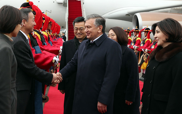 Mirziyoyev_Uzbekistan_President_State_Visit_Korea_04