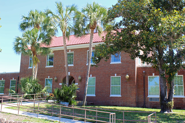 Levy County Courthouse, Bronson