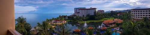 resort holiday dusit huahin thailand ocean sky clouds landscape buildings pool travel samsung s8 panorama