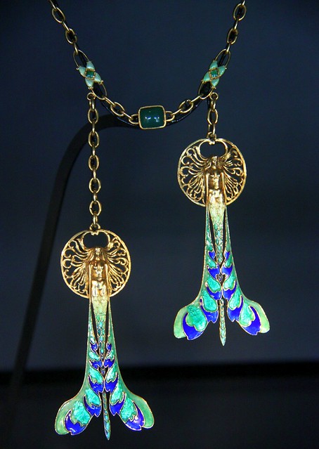 Double pendant and chain by René Lalique