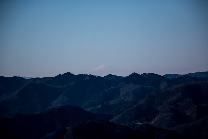 奥久慈男体山から見える富士山
