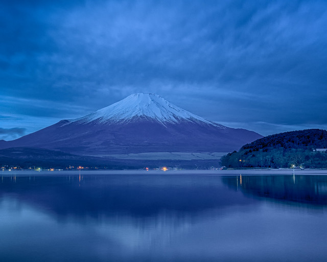 December predawn Fuji