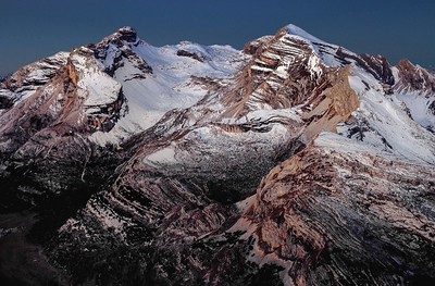 Fanesberge vor Sonnenaufgang, Blick zum Piz dles Cunturines und zur Lavarela, Dolomiten
