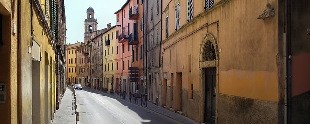Vibrant Italian colors in Perugia