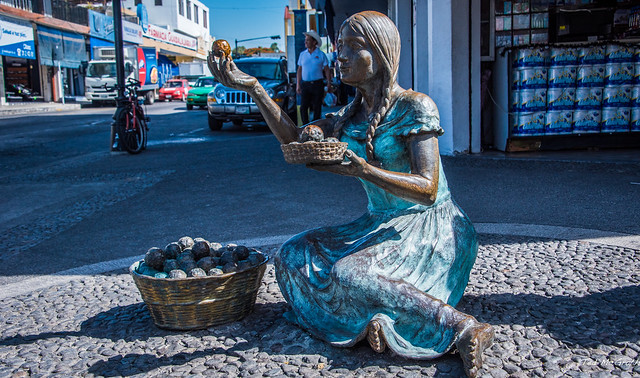 2017 - Mexico - Colima - Bronze Street Vendor