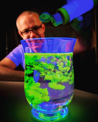 Fluid dynamics expert and Duke professor Alex Kiselev brings abstract mathematical theories to life as he demonstrates the movement of fluids using glow in the dark dye. #pictureduke #dukefaculty #dukephotoaday #science #mathematics //PC: @dukephotoaday