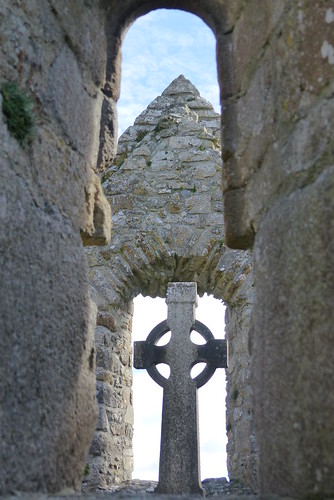 irland ireland èire countyoffaly clonmacnoise kloster monastery kreuz cross kirche church landschaft landscape natur nature ivlys