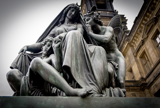 Bronze statue of mother and two children in Dresden, Germany