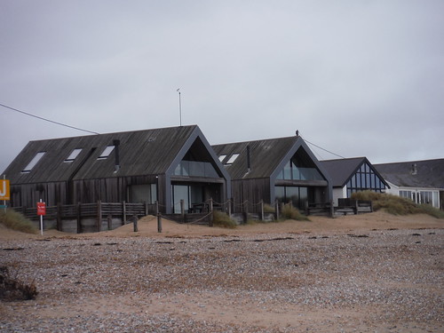 Beachfront Holiday Cottages in Camber SWC 154 - Rye to Dungeness and Lydd-on-Sea or Lydd or Circular