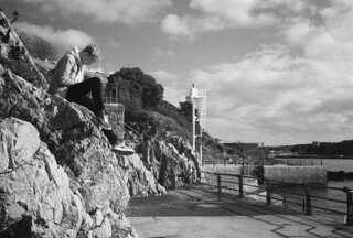 Enjoying the autumn sun — chris lovelock (CC BY 2.0)