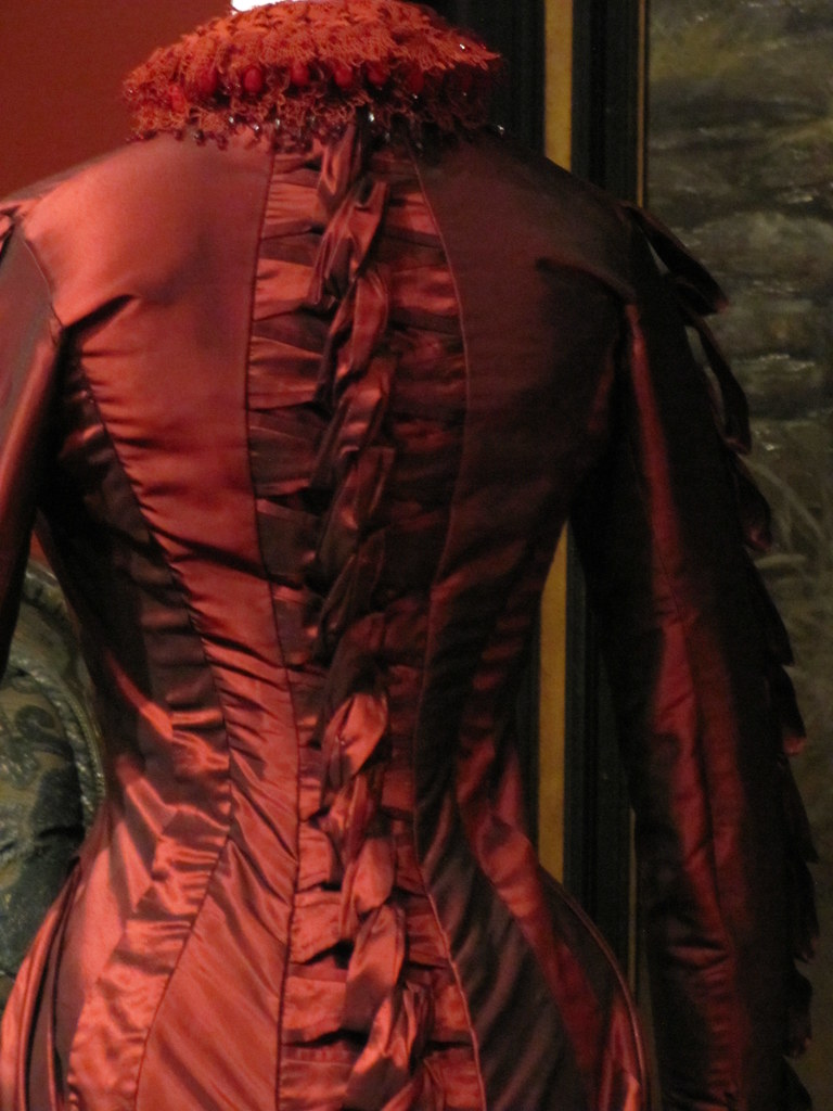 lucille sharpe red dress Crimson Peak for today's #fallforcostume theme of Red. It's been a long time since I looked back at the construction of my Lucille Sharpe gown, based on the beautiful design by Kate Hawley from the