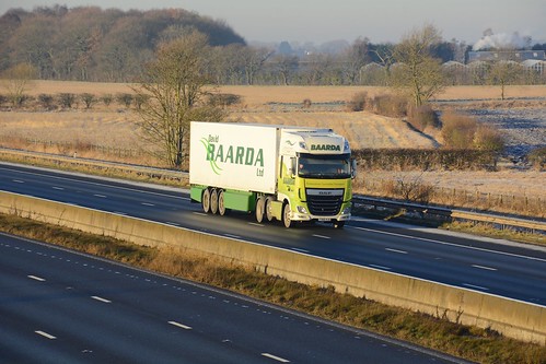 daf xf wagon truck lorry commercial refrigerated freight transport haulage vehicle m62 motorway sandholme yorkshire