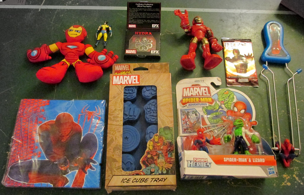 stuff haul and Spider-Man Flickr 20170603 yardsale | -… - Avengers -
