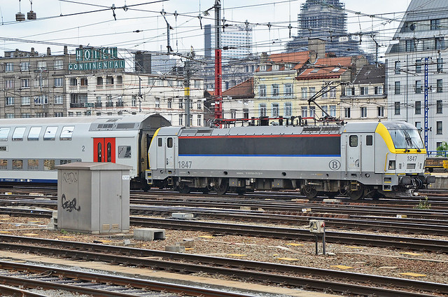 SNCB Class 18 Bo'Bo' 1847, Bruxelles Midi - 26 Jun 2013