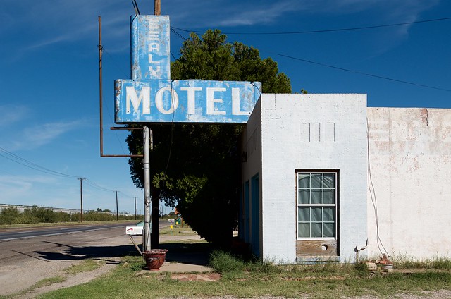 Sealy Motel