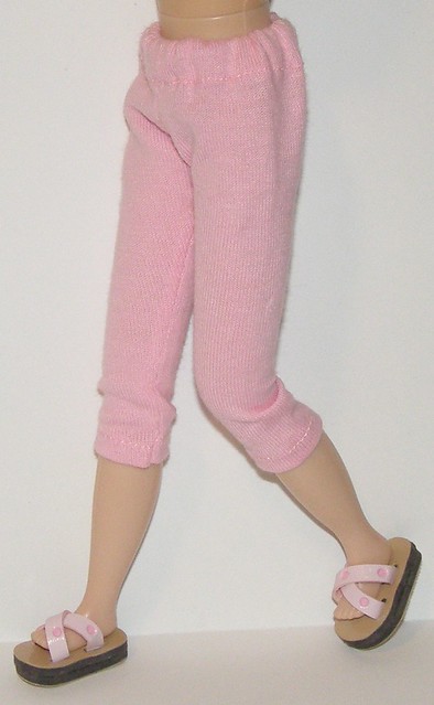 Pink Capri Pants For Blythe...