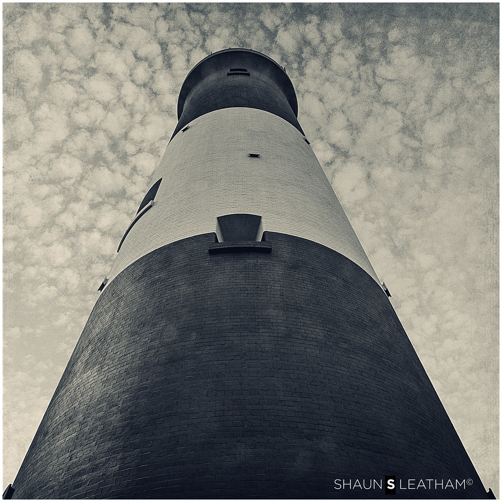 √ Tripod: Spurn Lighthouse