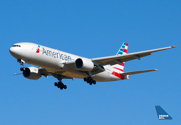 American Airlines B777-200ER app SCL (RD)