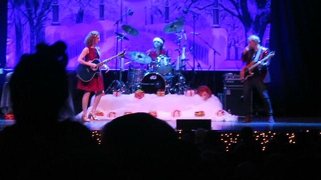The Laurie Berkner Band Holiday Concert - Superhero